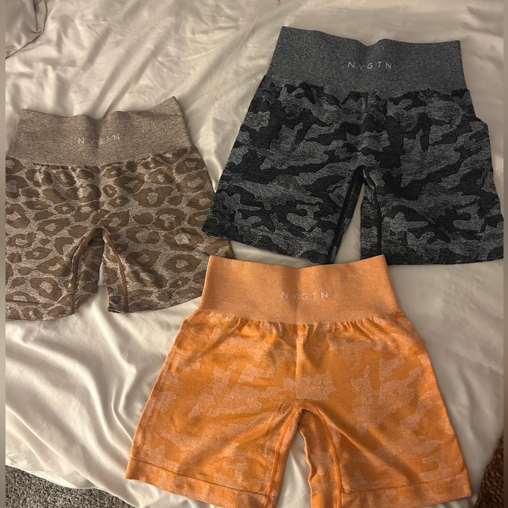 3 NGVTN seamless camo shorts size M